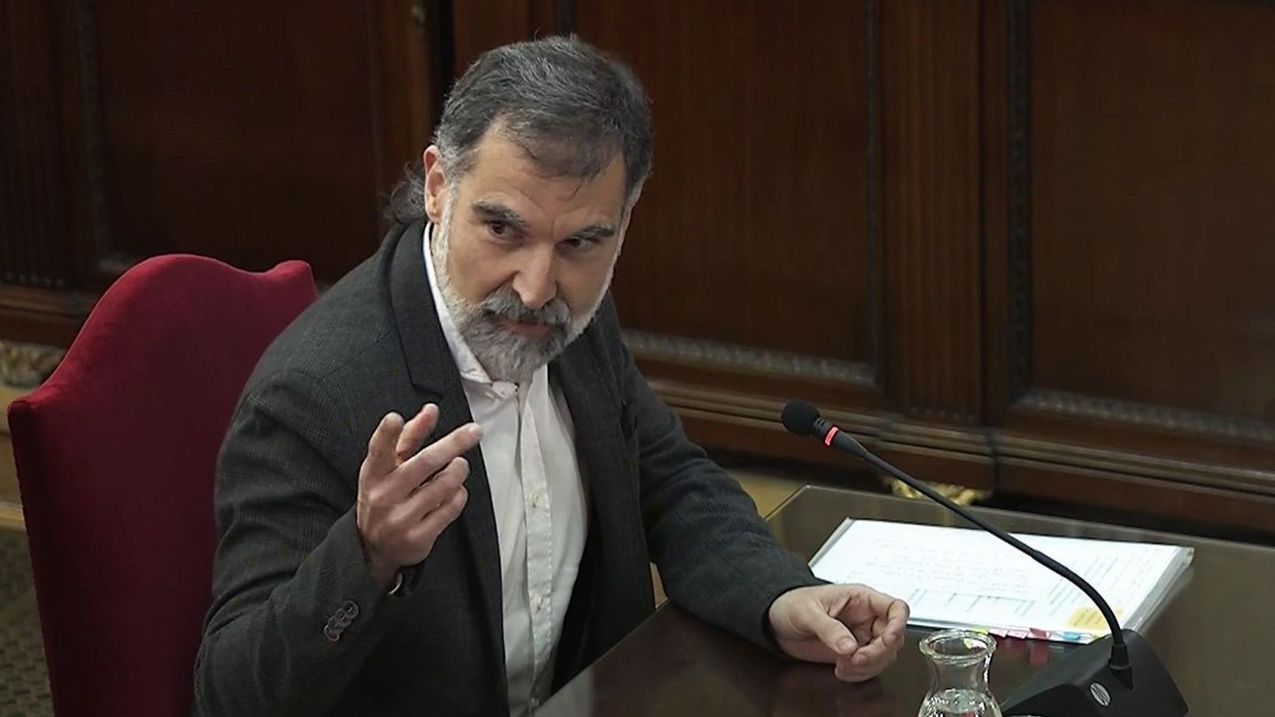Jordi Cuixart, durante su declaración en el juicio del 'procés'. (EFE)