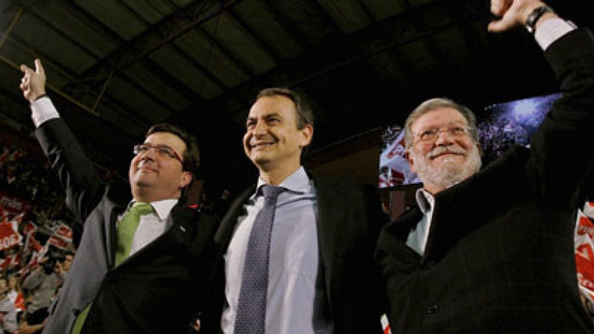 El PP asedia los feudos socialistas y se sitúa a un escaño de ganar en Extremadura
