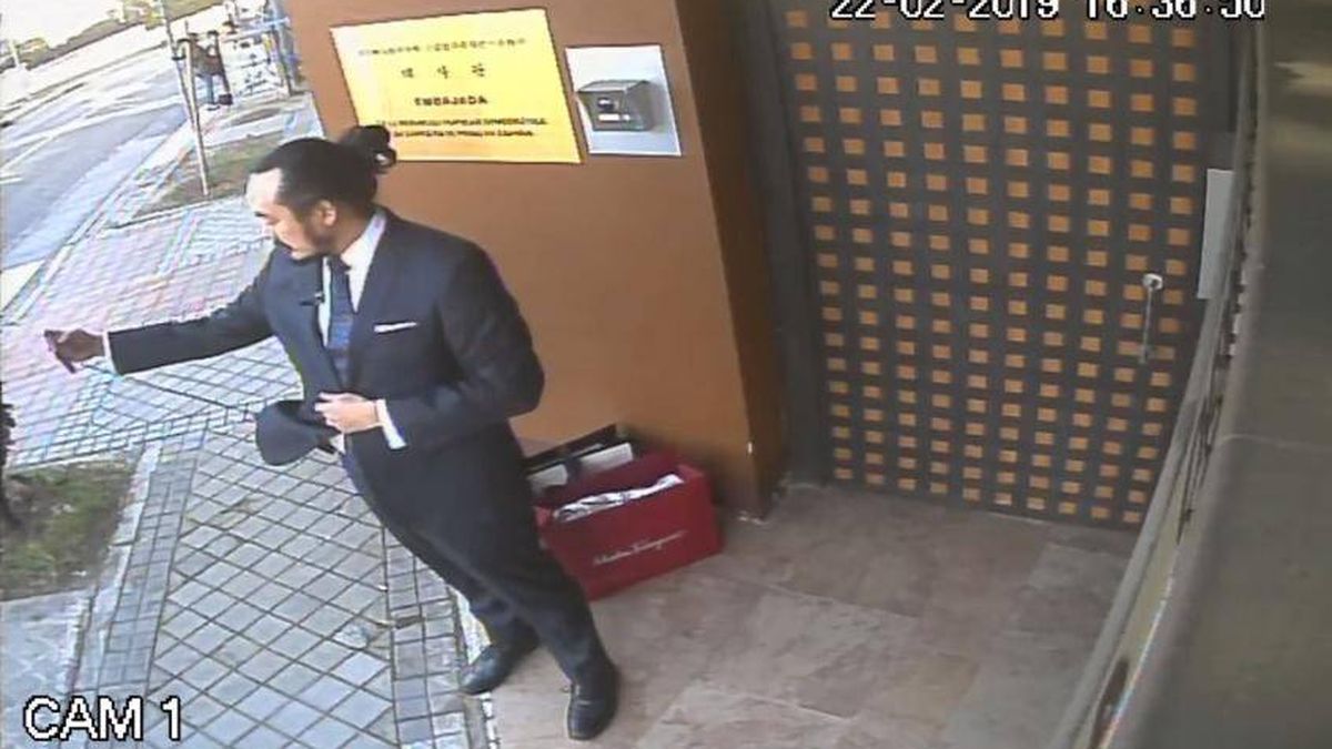 El misterio de Julio Hang, el hombre de las maletas en el asalto a la Embajada de Corea