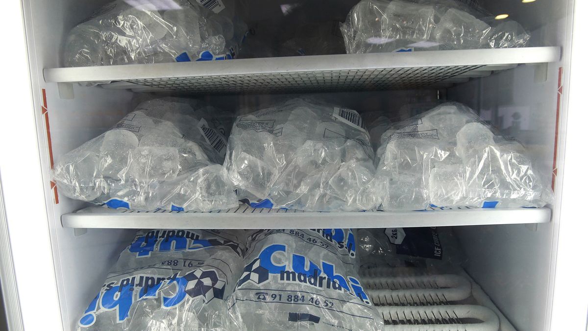 ¿Qué está pasando con los hielos en bares y supermercados? Alertan de problemas de abastecimiento 