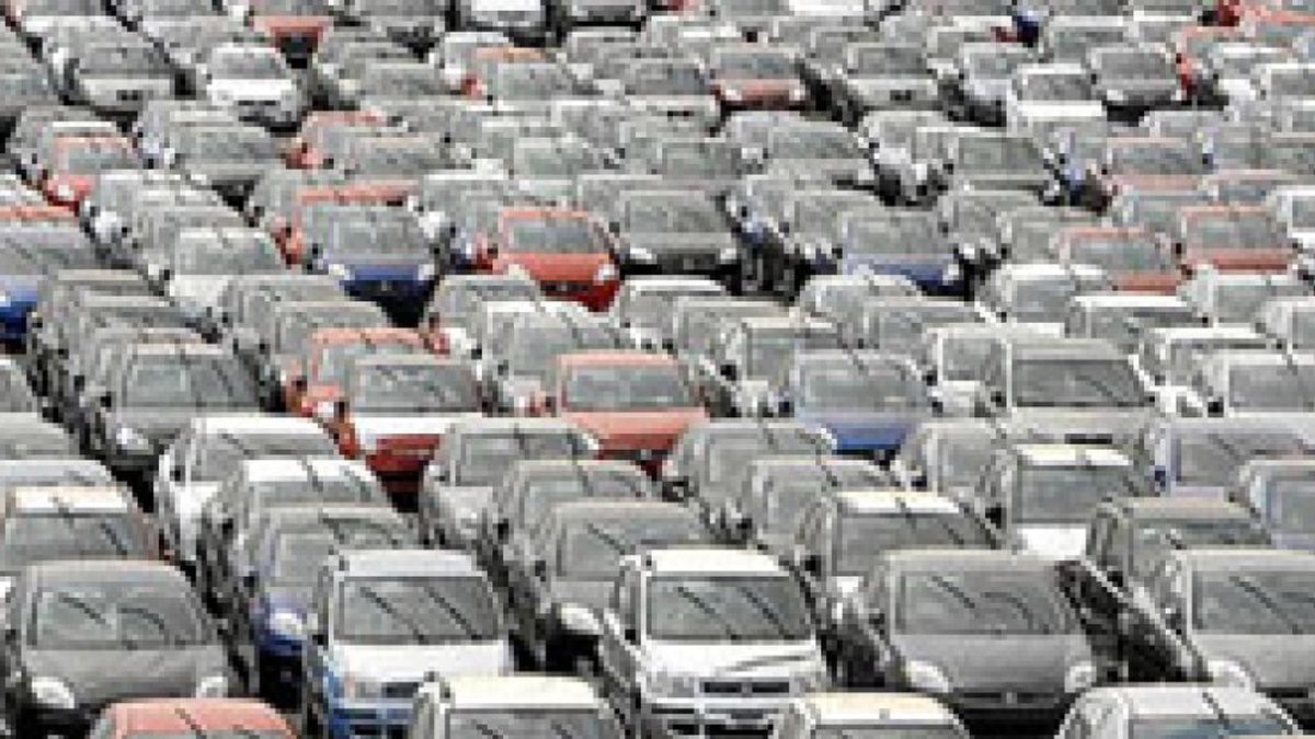 Las ventas de coches en Europa caen un 6,9% en abril, el primer descenso en diez meses