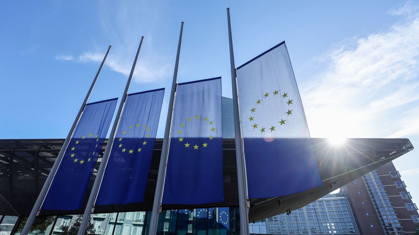 El BCE mantiene los tipos de interés en el 2,5%, pero avisa de un mayor riesgo inflacionista