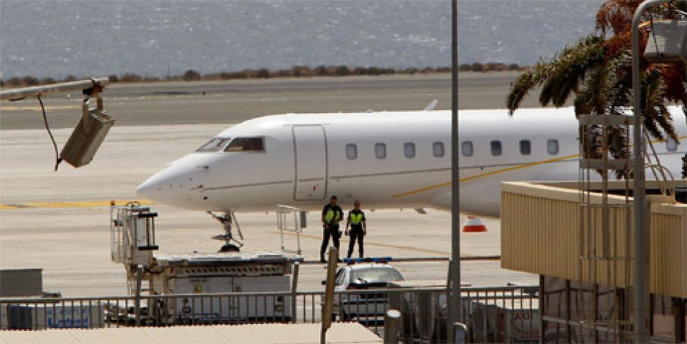 Foto: El Gobierno adjudica un contrato aéreo a una empresa sin licencia para volar