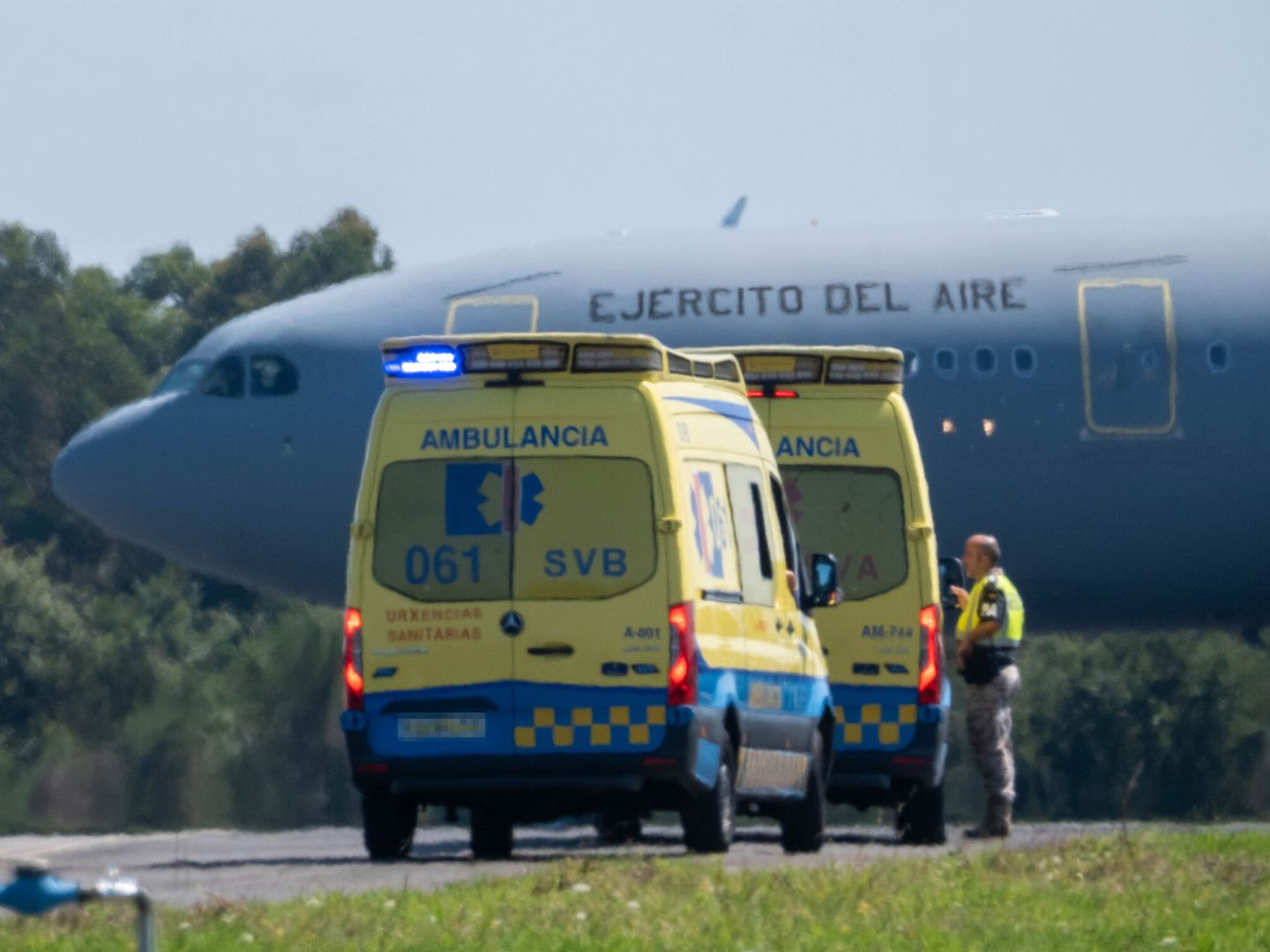 Heridos un adulto y un niño en el accidente de un coche en la AP-9 a su ...
