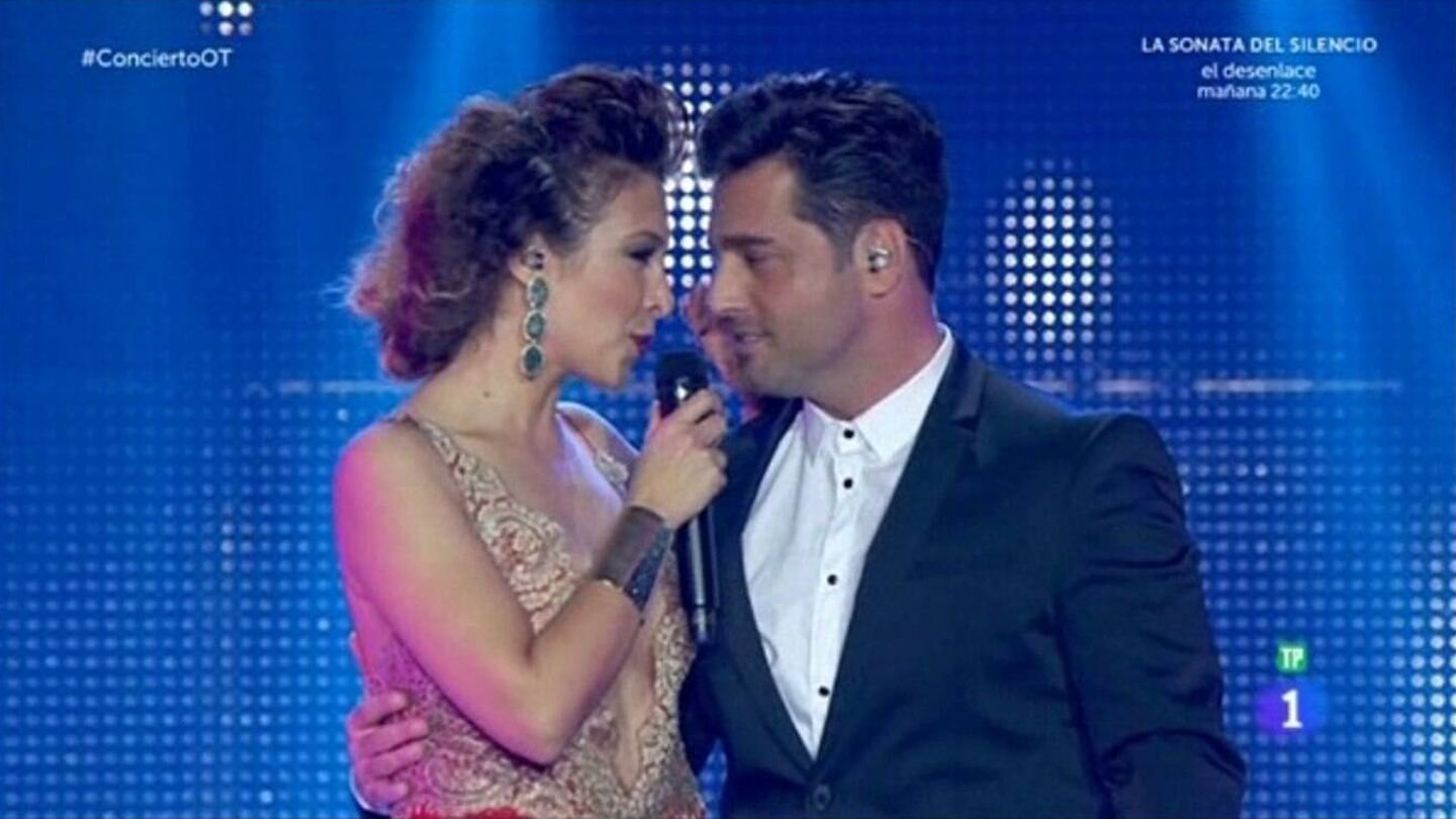 Gisela y Bustamante cantando juntos. (TVE)