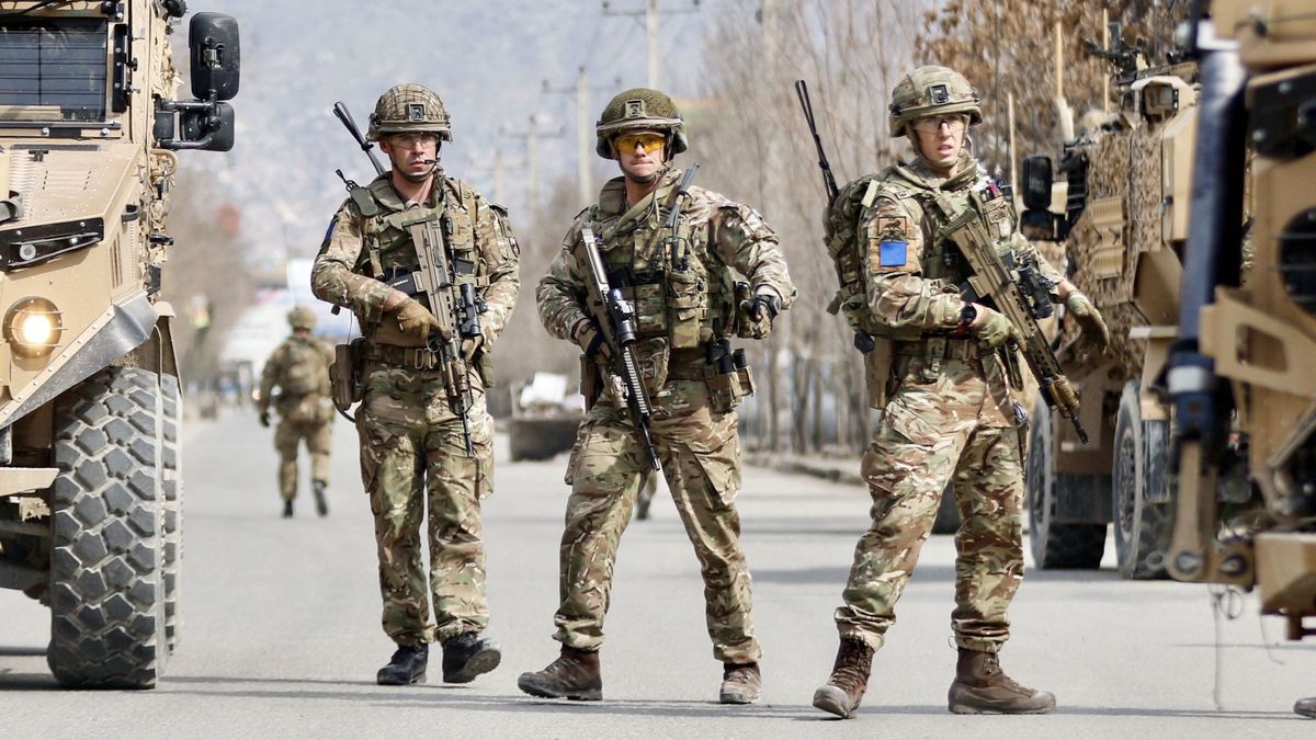 Al menos 27 muertos en un tiroteo en Afganistán contra miembros del Gobierno