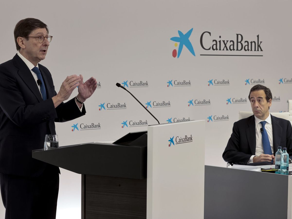 Foto: El presidente de CaixaBank, José Ignacio Goirigolzarri, junto al consejero delegado, Gonzalo Gortázar. (EFE/Ana Escobar)