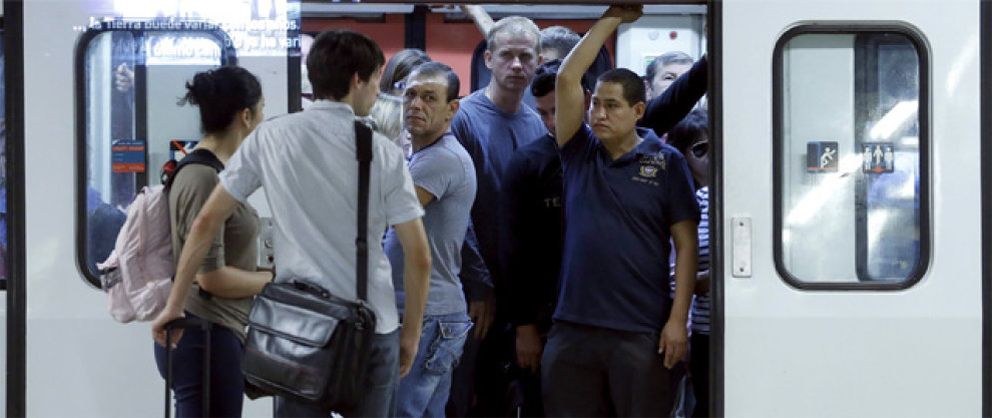 Foto: Metro calcula que el seguimiento del paro es del 34% y los sindicatos dicen que del 100%