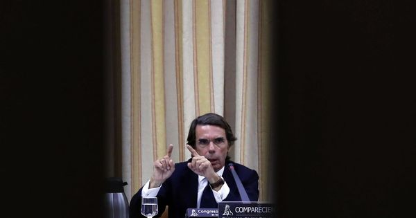 Foto: José María Aznar en su comparecencia ante la comisión del Congreso. (EFE)
