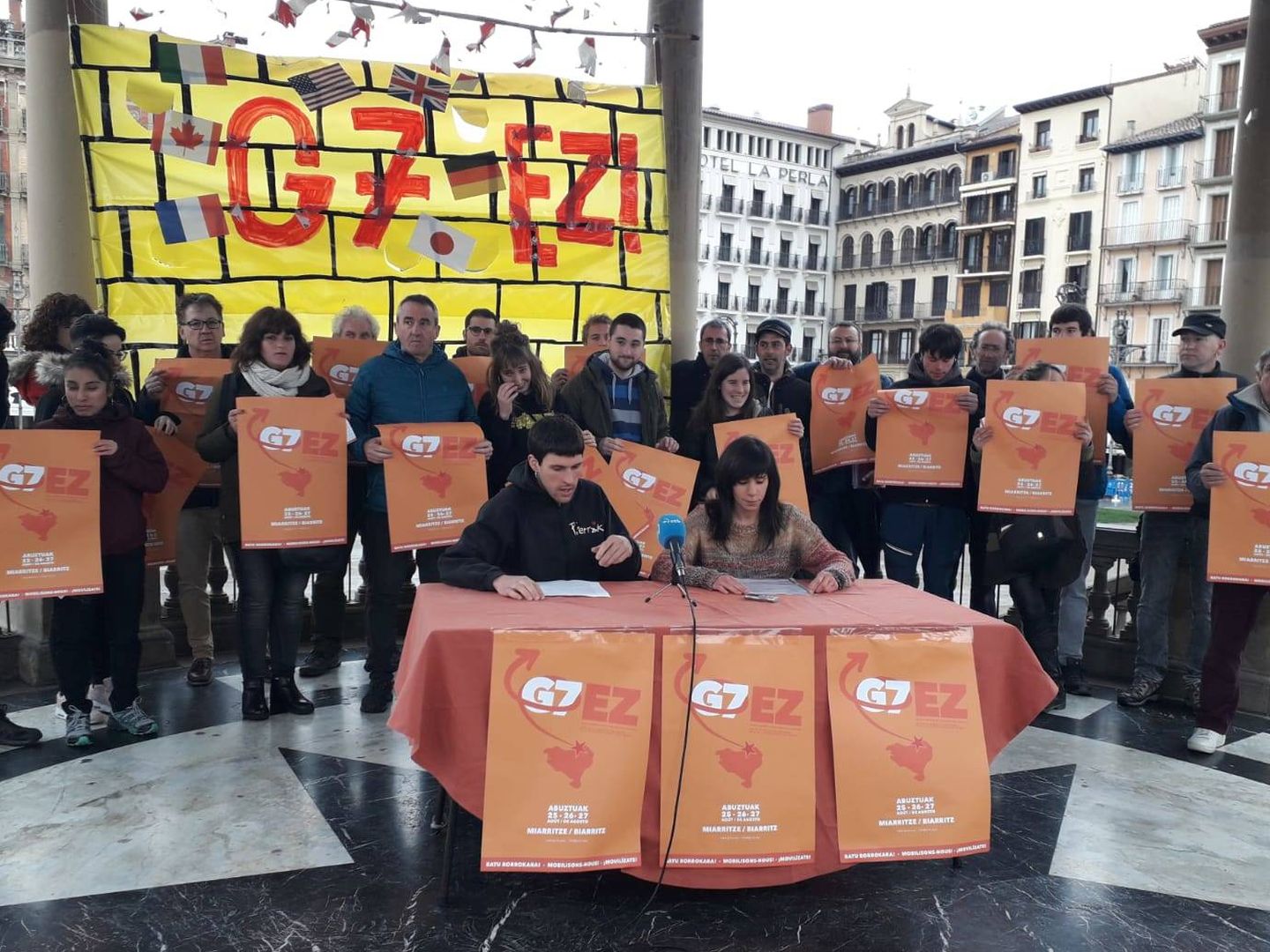 Presentación de la plataforma G7 Ez! en Pamplona.