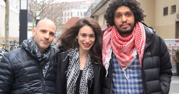 Foto: Ronnie Barkan, Stavit Sinai y Majed Abusalama, los activistas acusados. (A. Jerez)