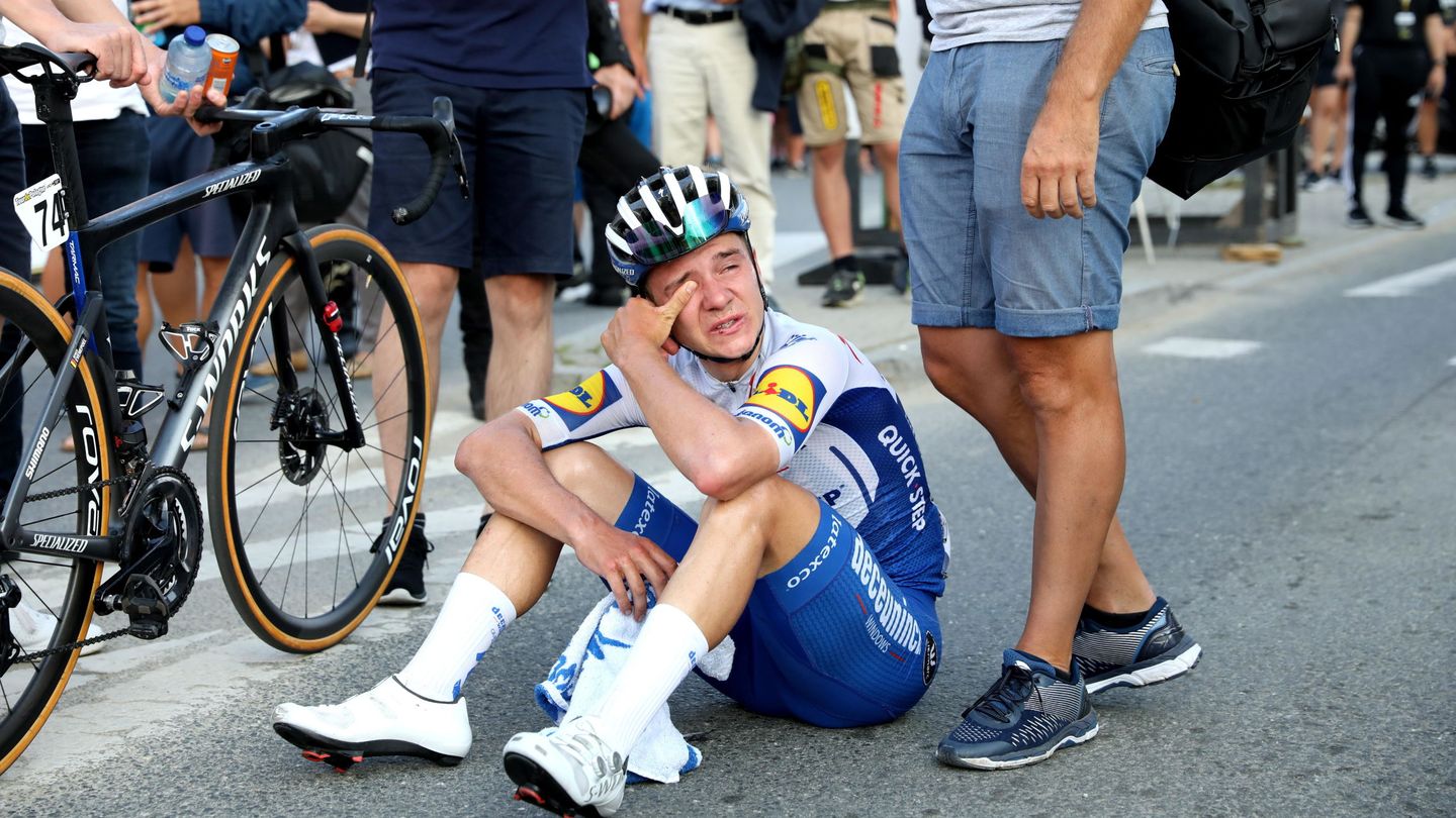 El belga rompe a llorar tras ganar la carrera. (EFE)
