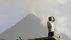 El vídeo que muestra cómo el volcán filipino Mayón ha entrado en erupción