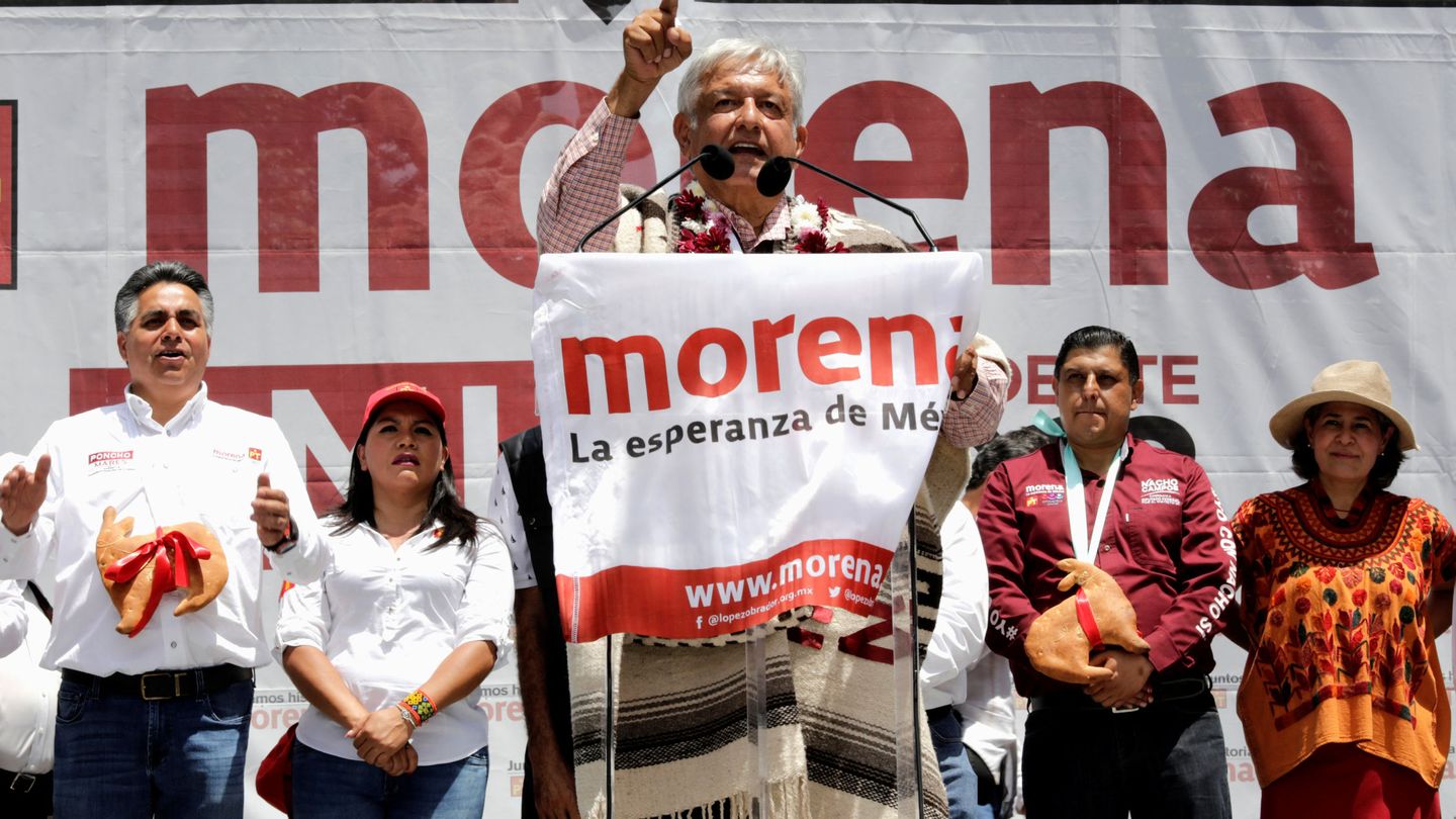 Lopez Obrador, en un mitin de Morena, durante la campaña de las elecciones de 2018. (Reuters)