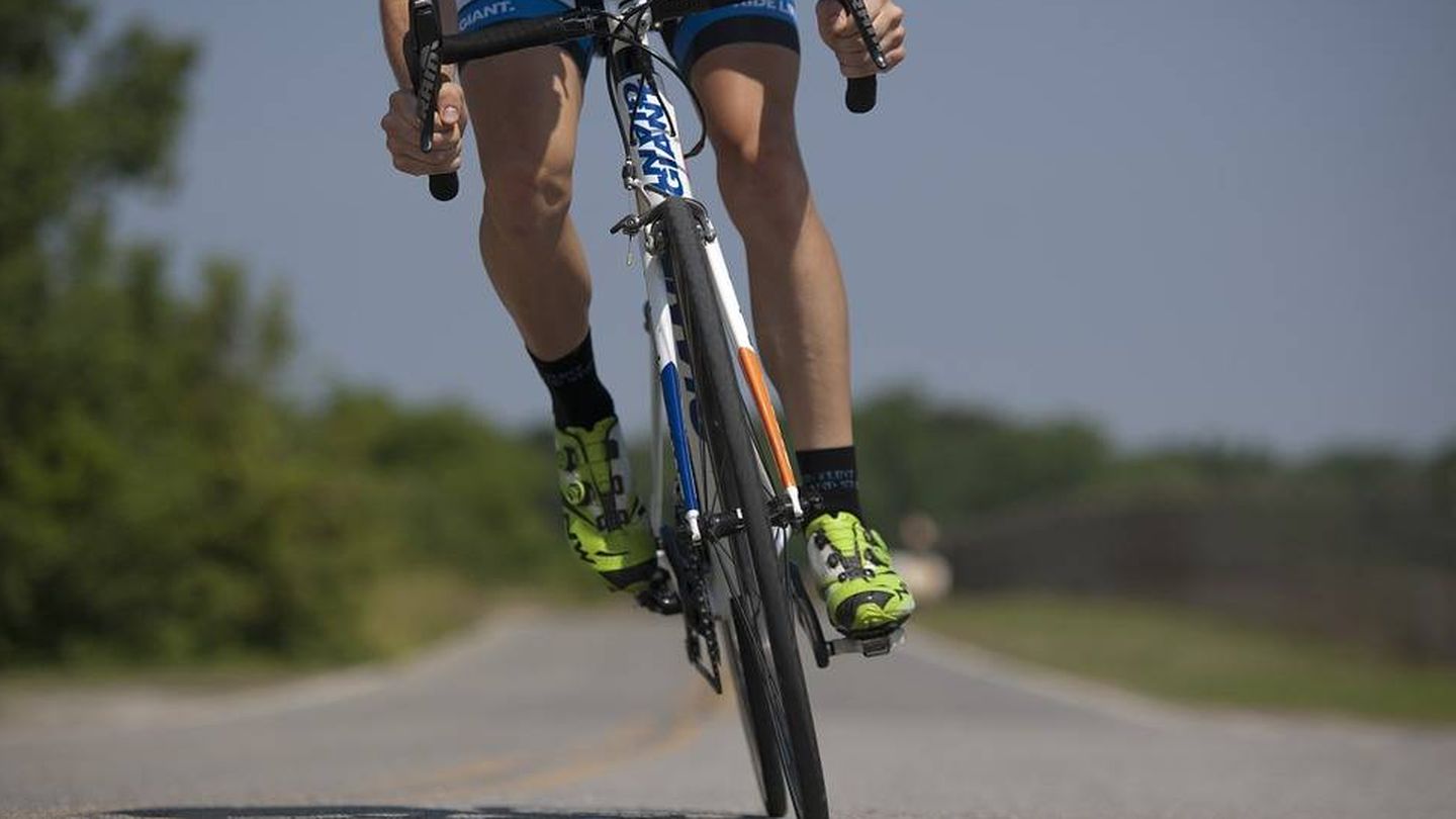 Si practicas ciclismo los ‘gadgets’ sobre la seguridad será un imprescindible (Fuente: Pixabay)