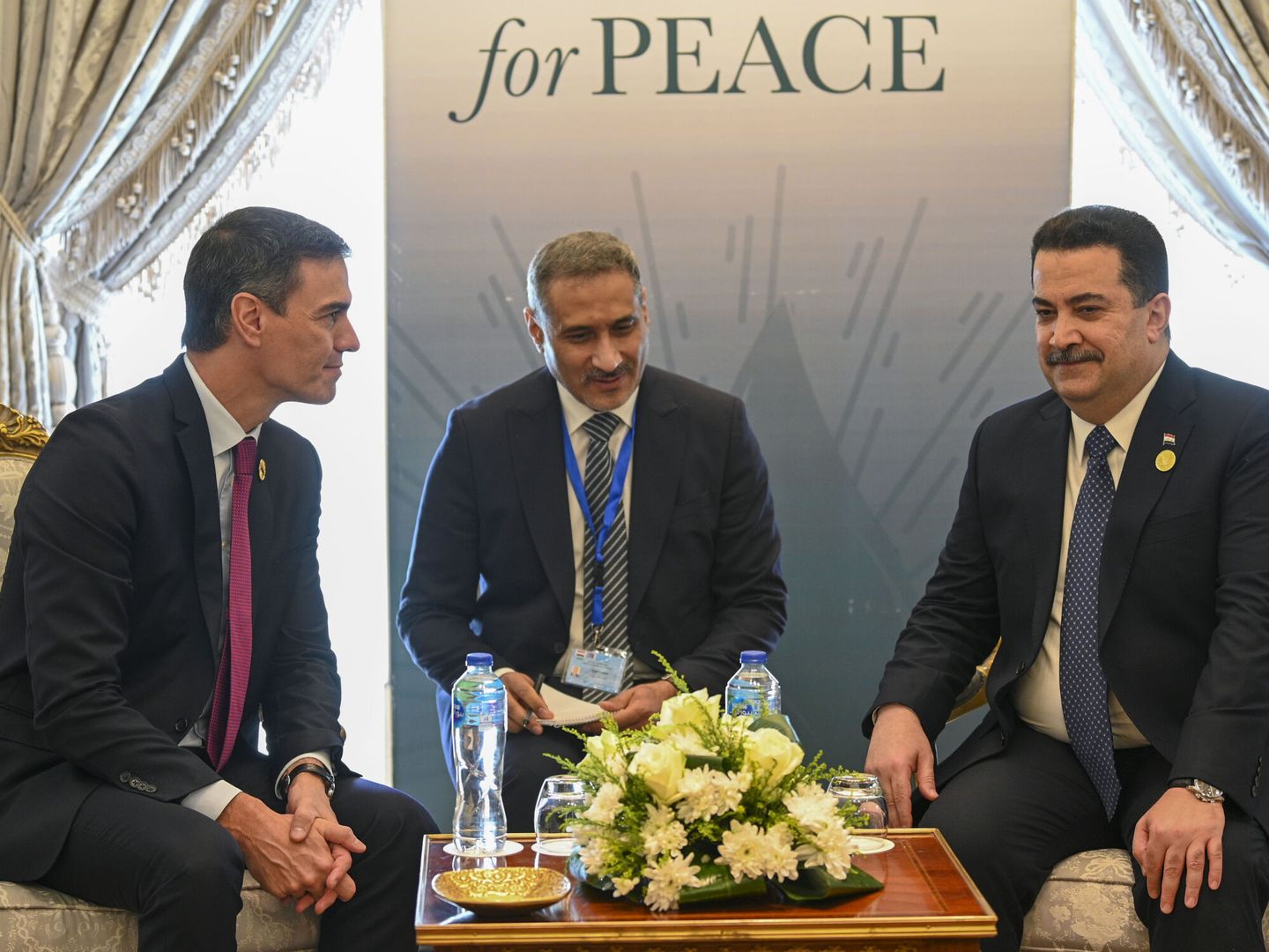 Pedro Sánchez se reúne con el primer ministro de Irak, Mohamed Shia al Sudani. (EFE/Borja Puig de la Bellacasa)