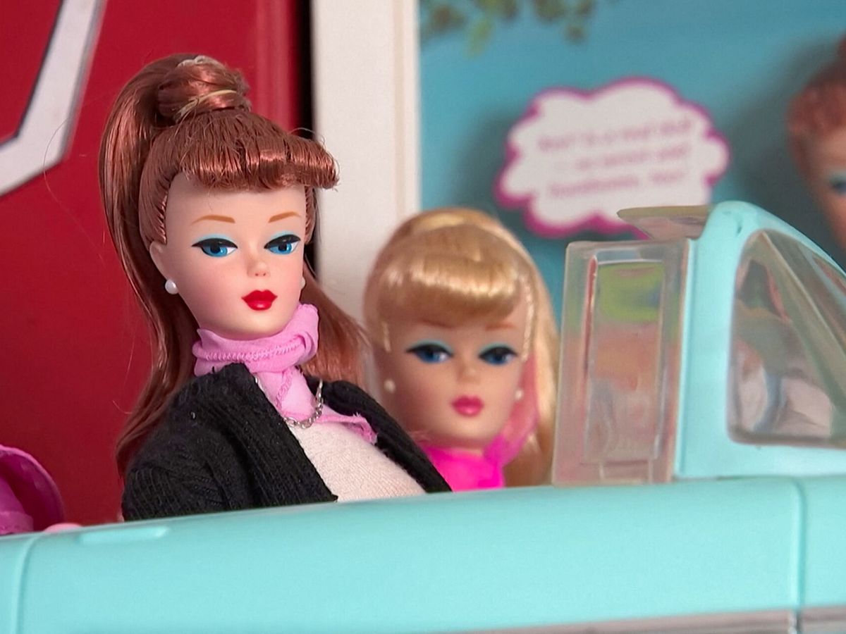 Foto: Colección de Barbies en las que se inspira el filtro. (Reuters)