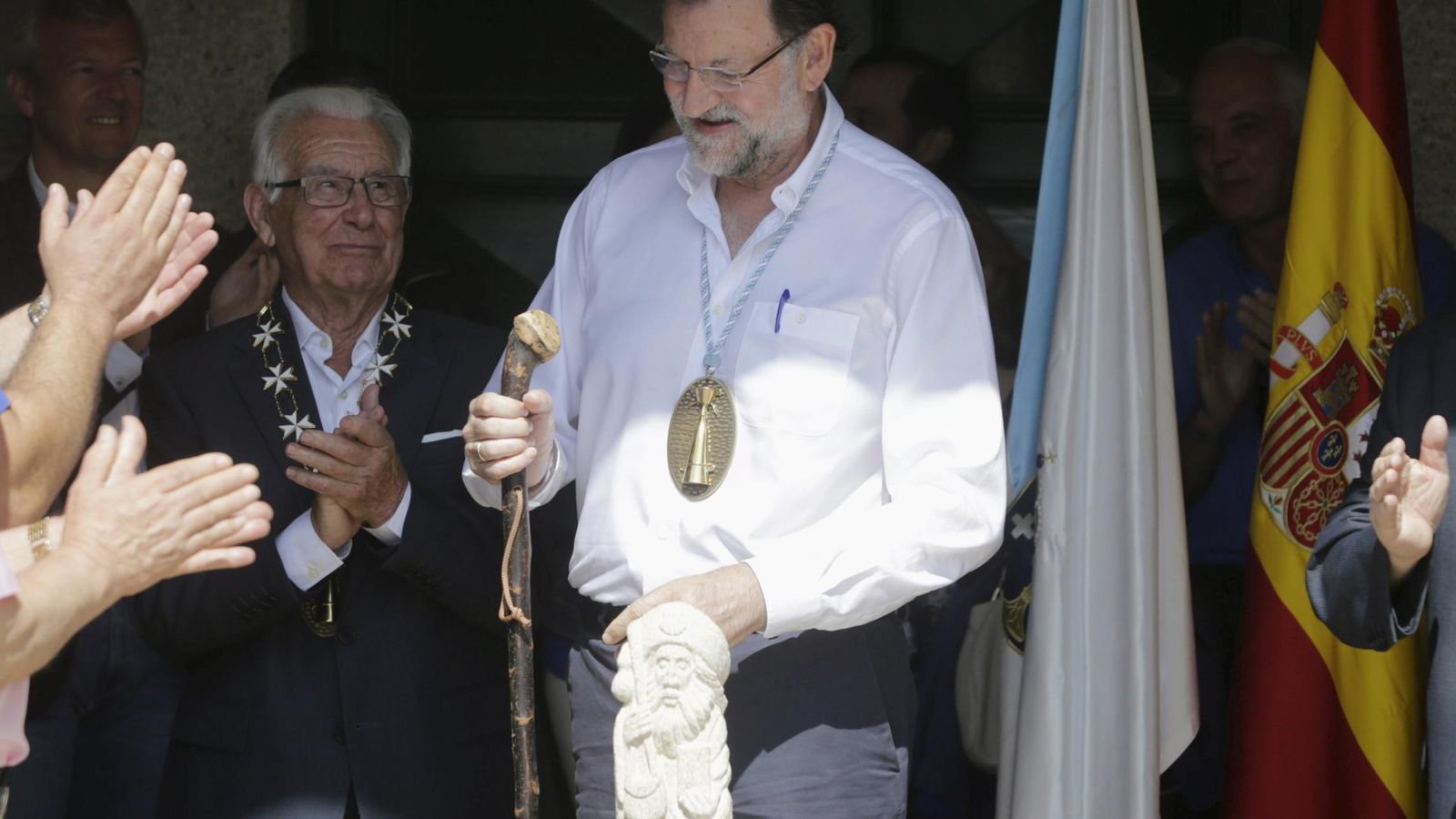 Foto: Rajoy, nombrado Caballero de la Real Orden Serenísima de la Alquitara. (Reuters)