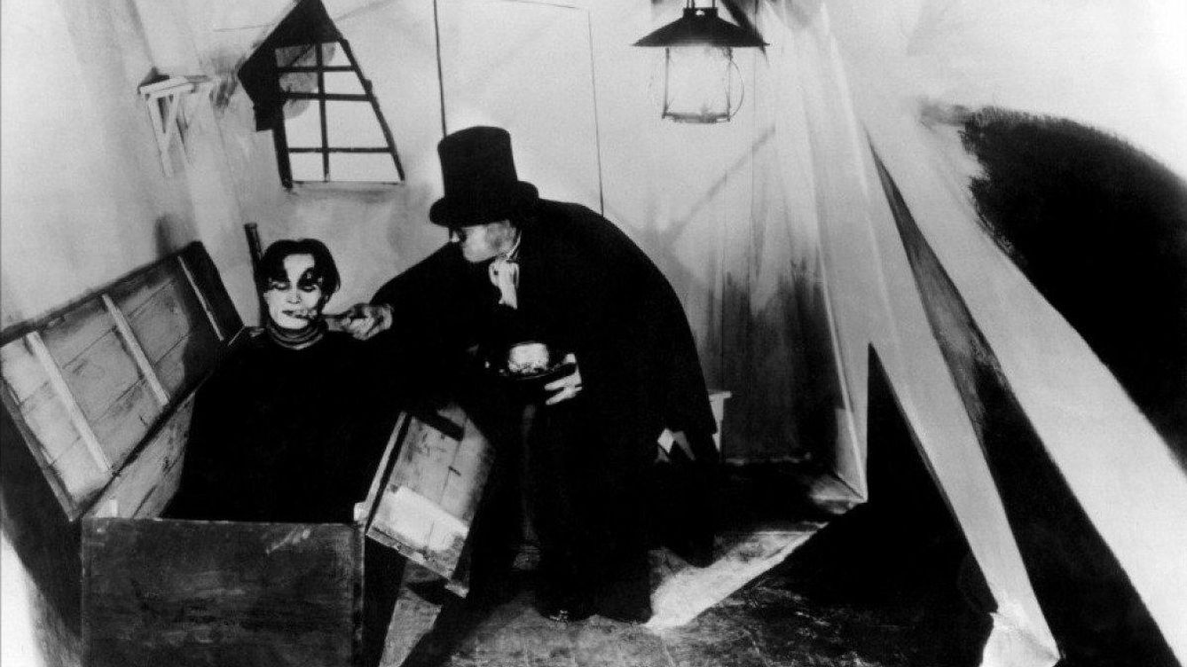 Foto: Fotograma de la obra maestra de Murnau, 'El gabinete del Doctor Caligari' 