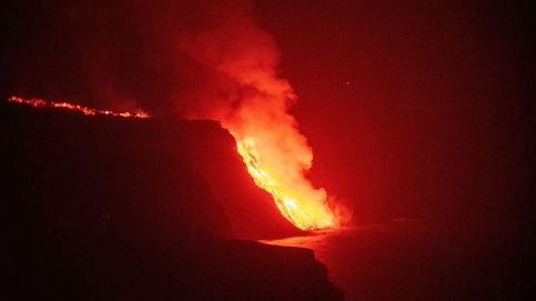 La lava llega al mar tras arrasar cerca de 600 viviendas y dejar más de 6.200 evacuados