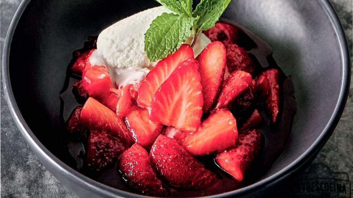 En 'mousse', ensalada o estofadas: recetas para disfrutar las fresas en temporada