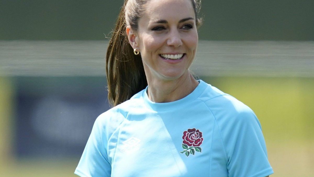 Kate Middleton, con chándal customizado, muestra su lado más fit en un entrenamiento de rugby 