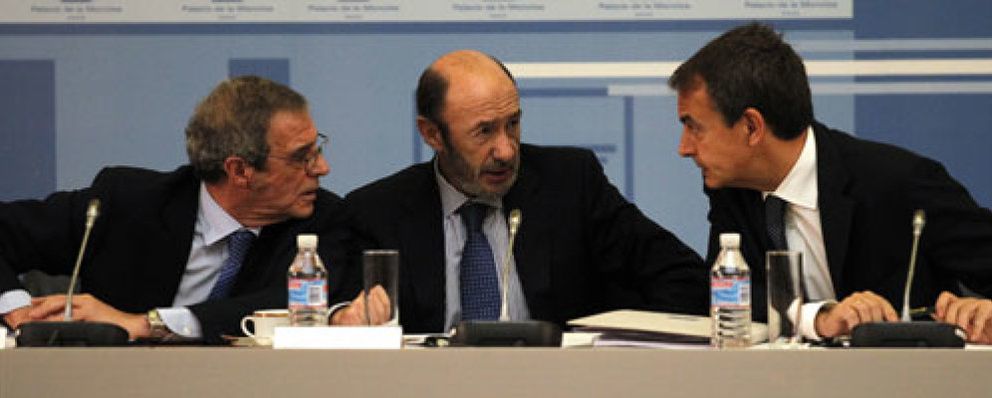 Foto: Zapatero pide a los empresarios que contribuyan a salvar la imagen de España en el extranjero