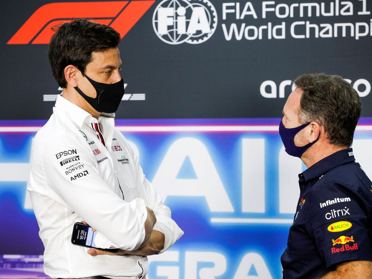 Foto: Mercedes y Red Bull se enfrentan en una disputa legal sobre los alerones flexibles
