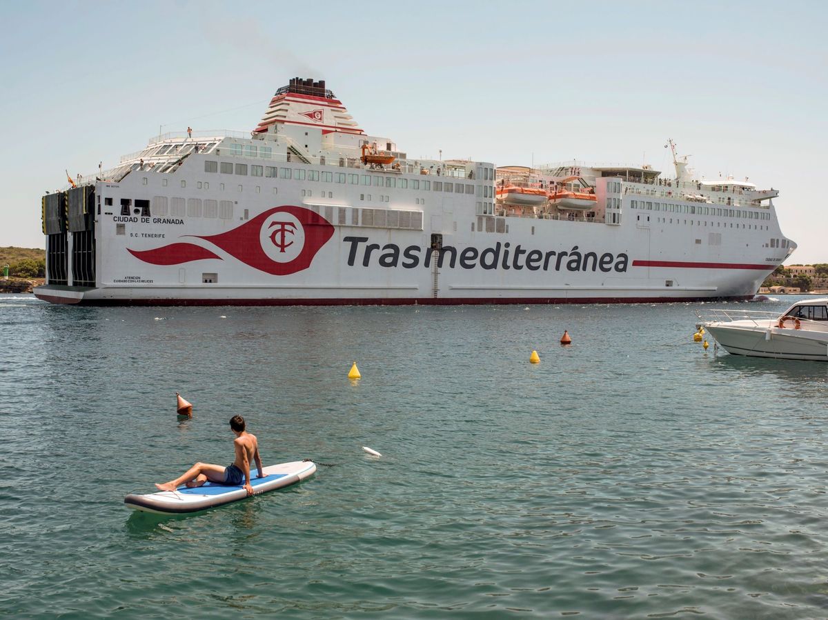 Foto: Un buque de Trasmediterránea. (EFE)