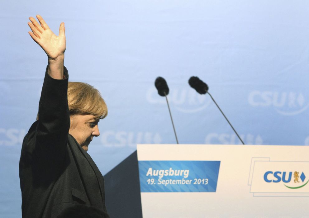 Foto: Angela Merkel se dispone a pronunciar un discurso en un acto de campaña en Ausbur (Efe)
