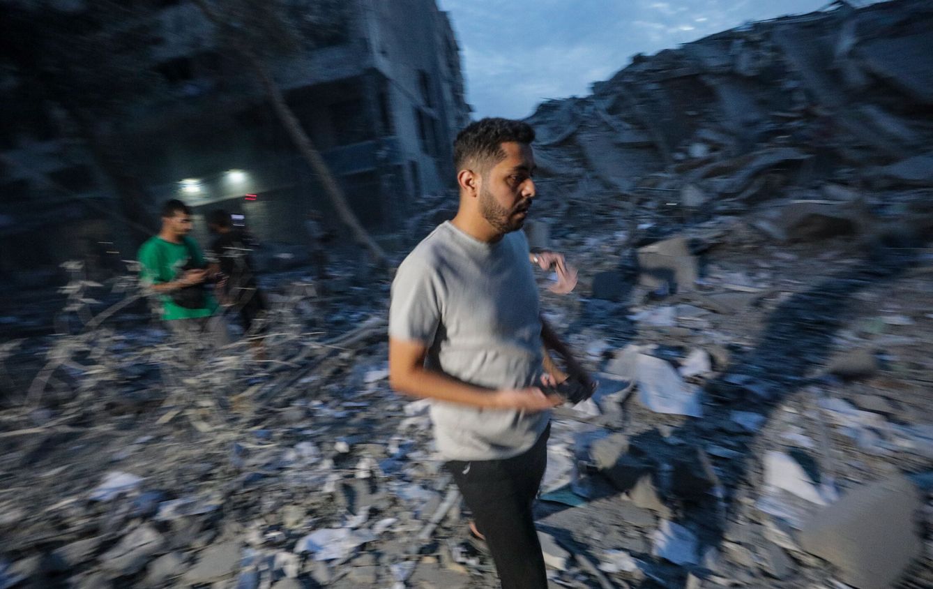 Israel respondió con la destrucción de los edificios más altos de Gaza. (EFE/Mohammed Saber)