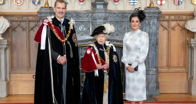 Felipe VI y Letizia, junto a la soberana el 17 de junio de 2019 en Windsor. (EFE) 