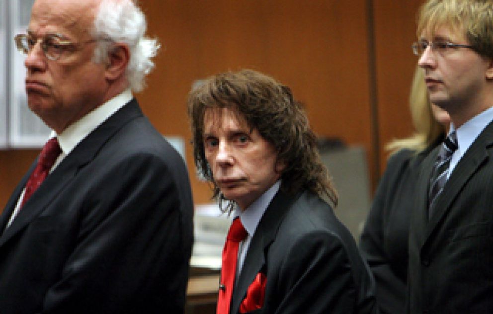 Foto: El ex productor de The Beatles, Phil Spector, declarado culpable de asesinato