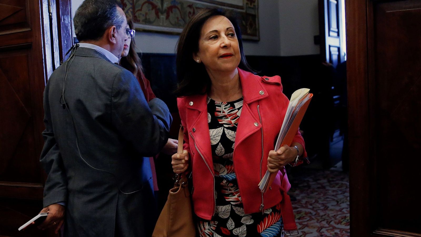 Foto: Margarita Robles, portavoz del Grupo Socialista, este 10 de octubre tras la reunión de la Junta de Portavoces. (EFE)