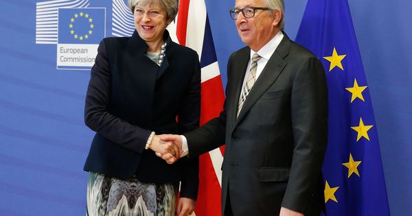 Foto: El presidente de la Comisión Europea, Jean-Claude Juncker (d), recibe a la primera ministra británica, Theresa May. (EFE)