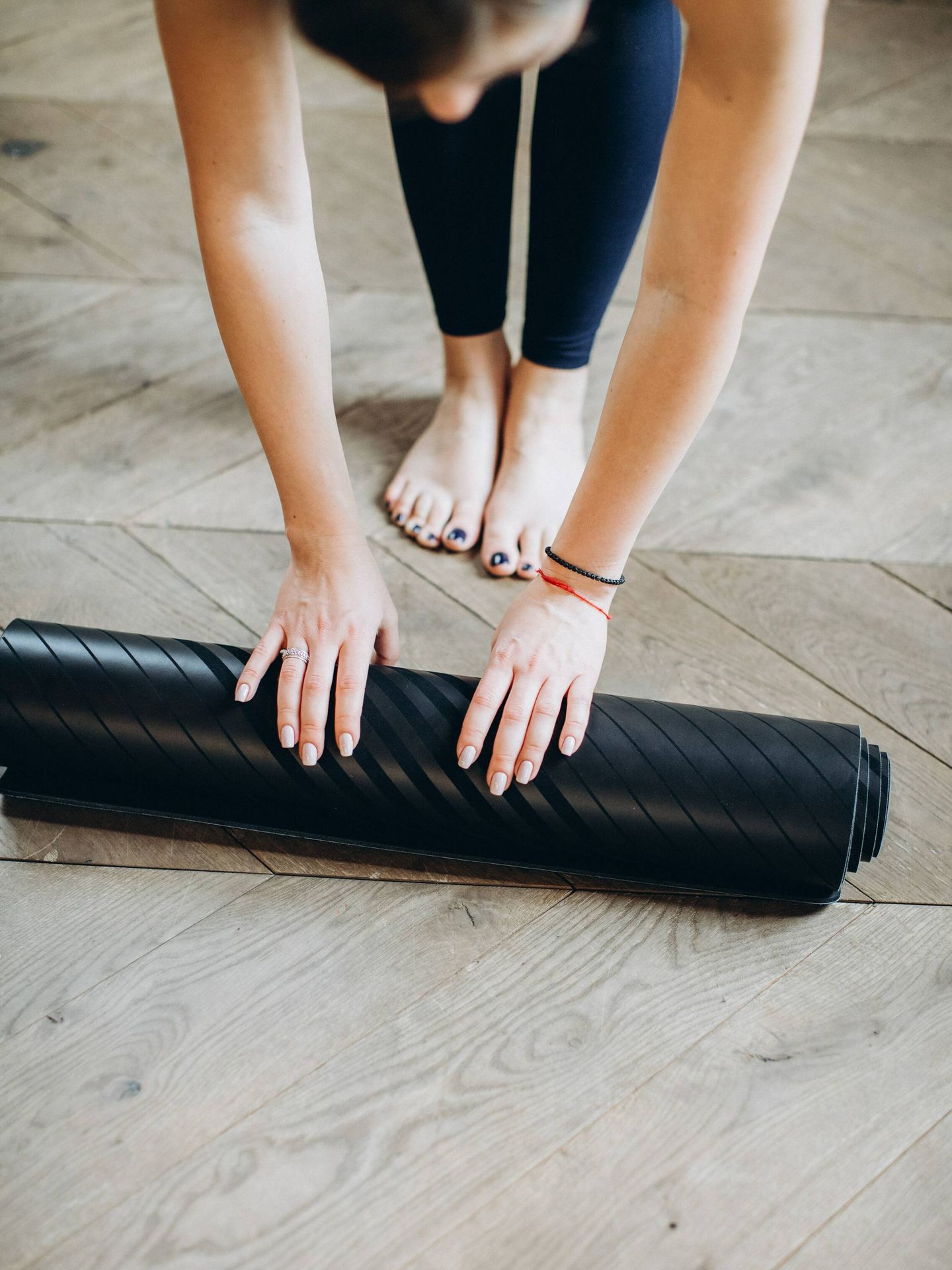Posturas de yoga para principiantes. (Pexels/Elina Fairytale)