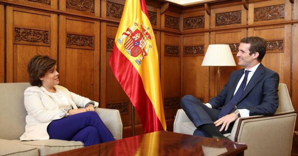 Foto: El presidente del Partido Popular Pablo Casado, y la exvicepresidenta del Gobierno Soraya Sáez de Santamaría. (EFE)