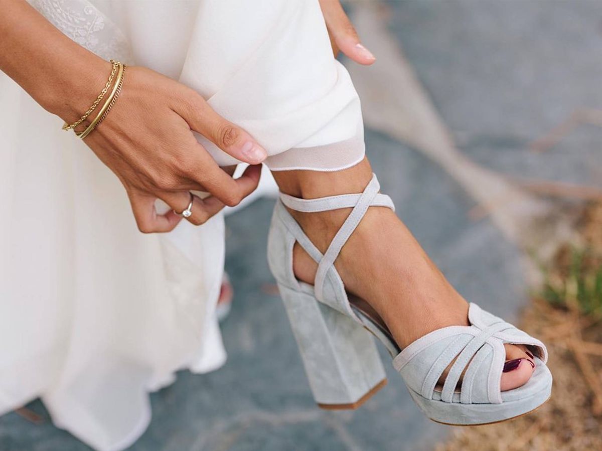 Foto: Descubre cómo elegir tus zapatos de novia. (Instagram @javiergonzalo_oficial / Fotografía: @lorenasanjose_photographer)
