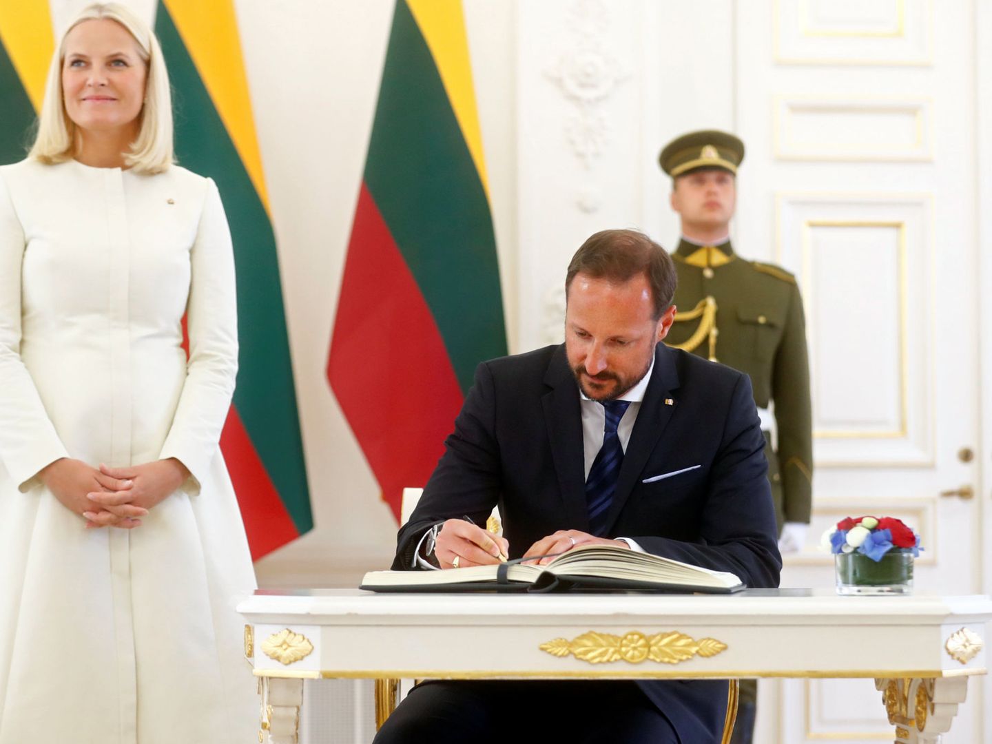 Haakon y Mette-Marit. (Reuters)