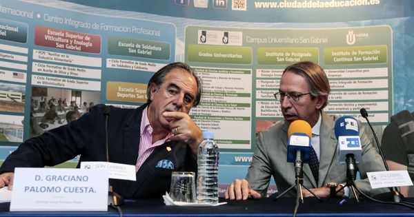 Foto: El periodista Graciano Palomo (i), junto al exdirector de la Agencia EFE José Antonio Vera. (EFE)