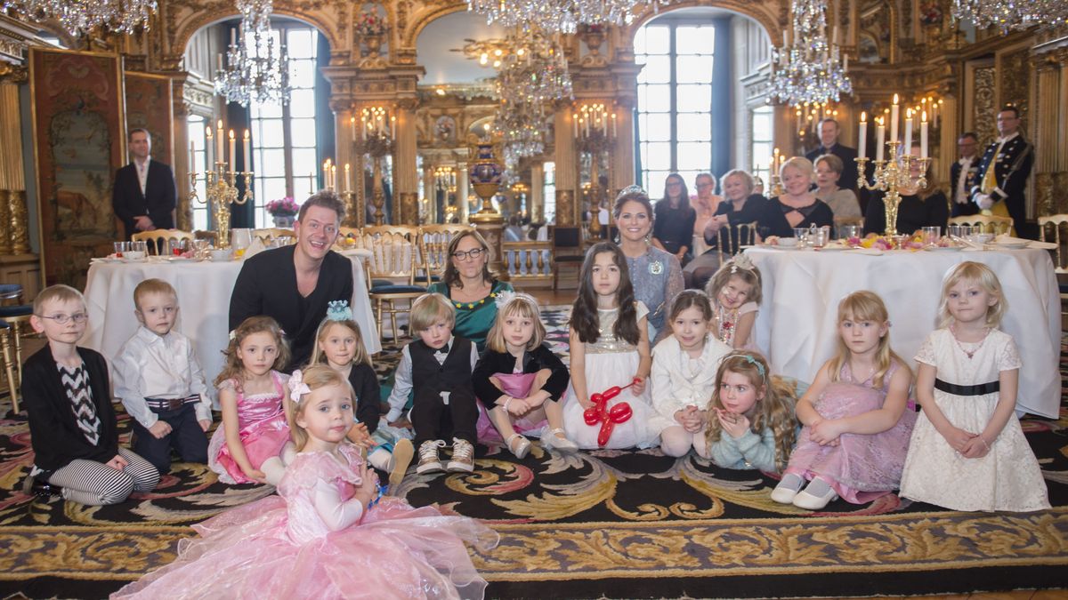 Magdalena y Leonore de Suecia organizan una fiesta de princesas para niños enfermos