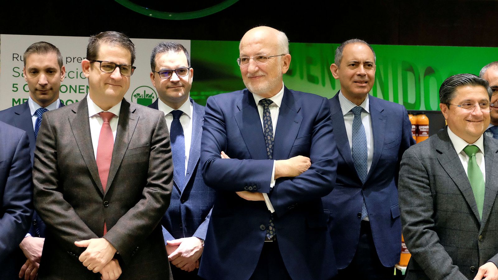Foto: Juan Roig, rodeado de su equipo directivo, en la presentación de resultados de 2017. (Reuters)