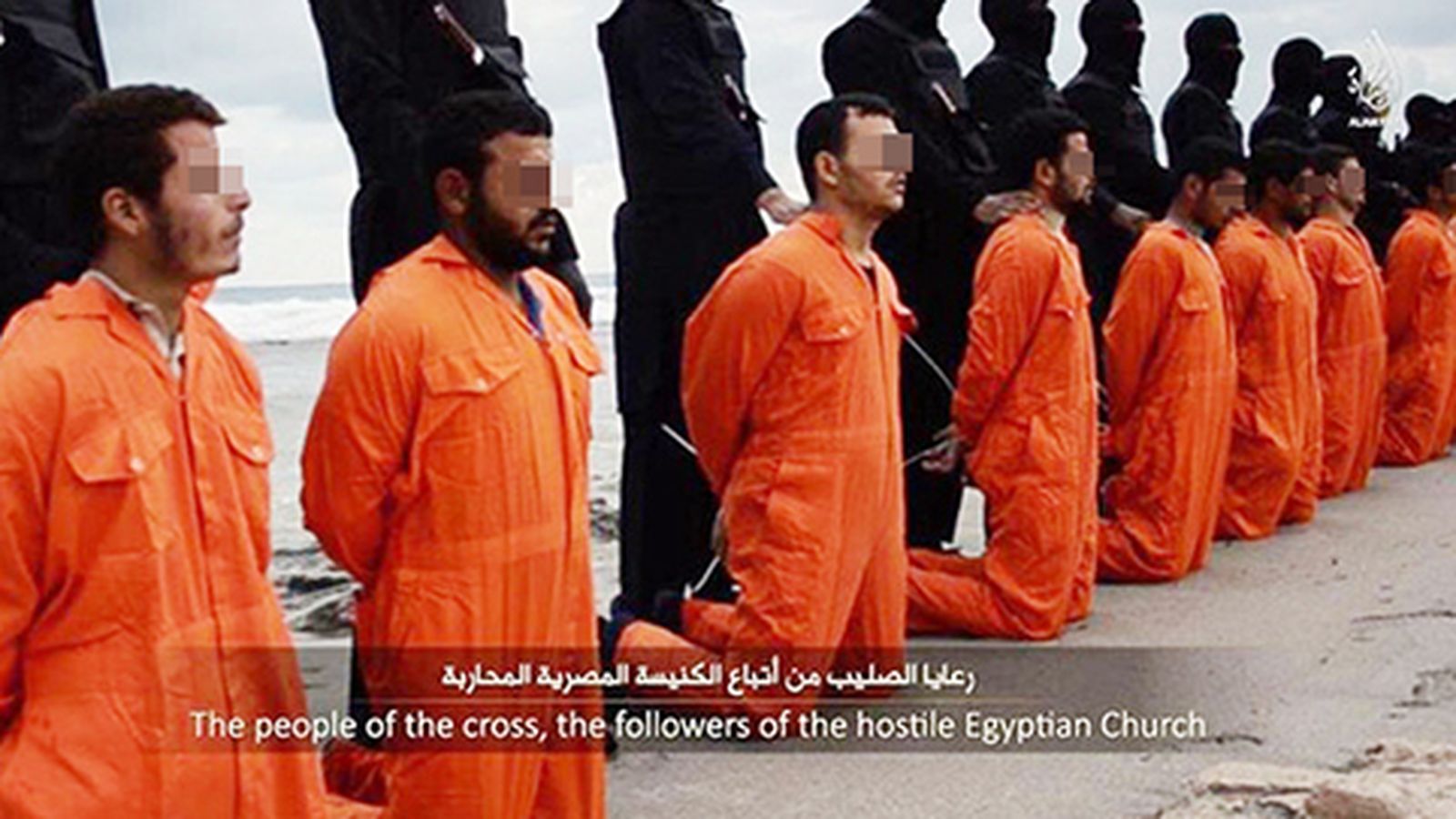 Foto: Una imagen del vídeo que muestra la supuesta ejecución de 21 cristianos coptos en Trípoli , Libia (Reuters).