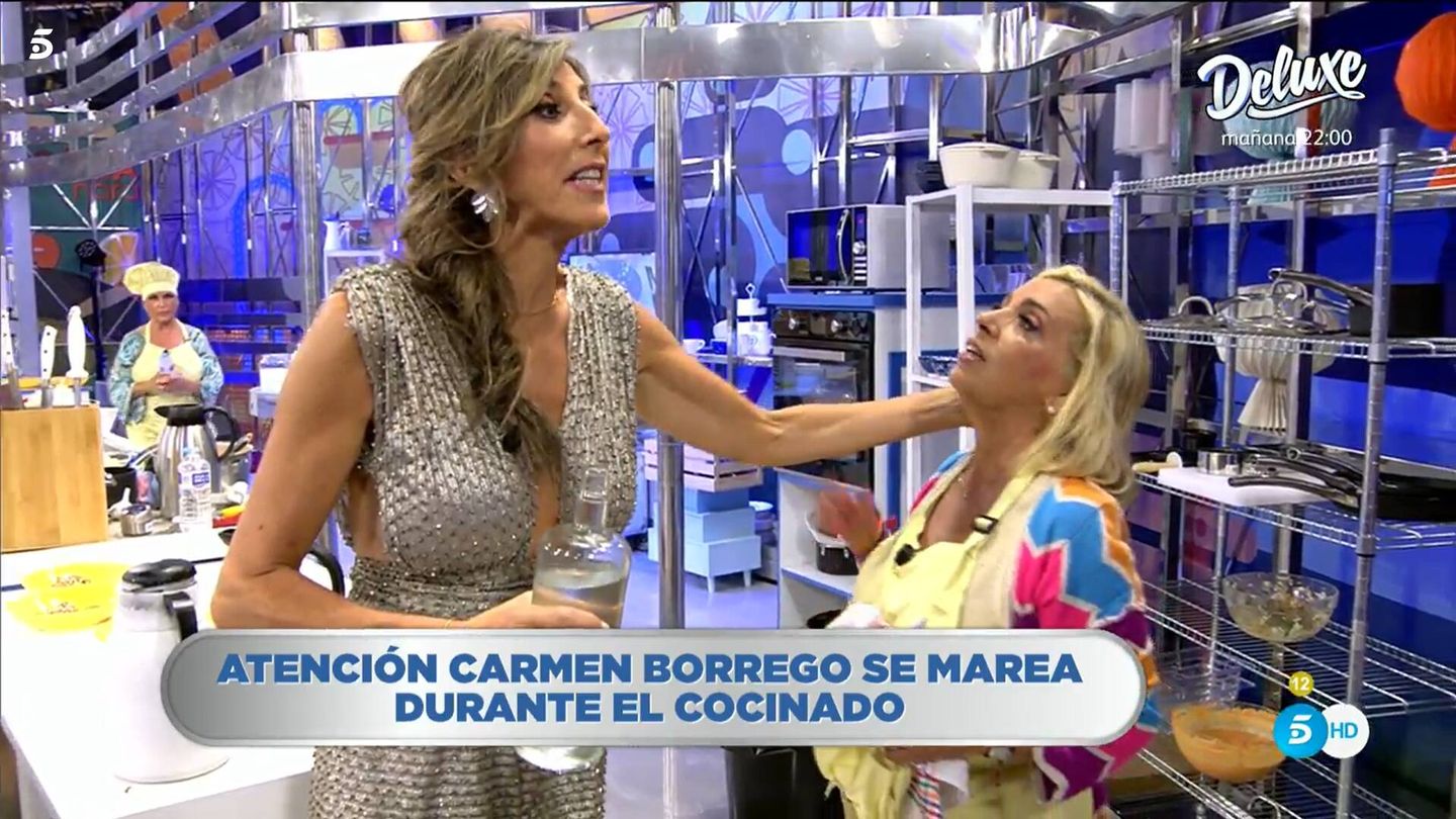 Paz Padilla y Carmen Borrego, en 'La última cena'. (Mediaset)