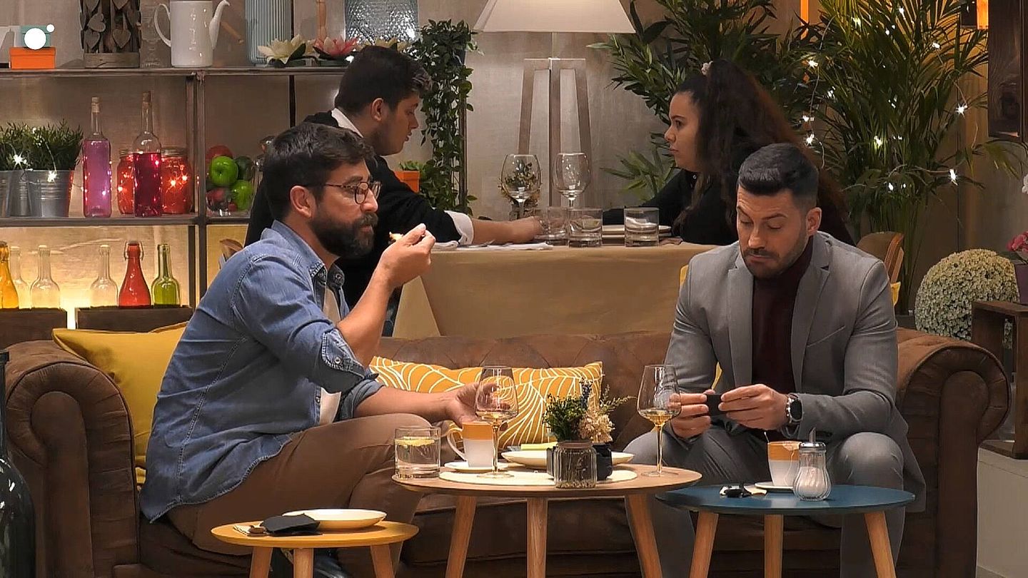 Lisandro y Salvador, en 'First Dates Café'. (Cuatro)