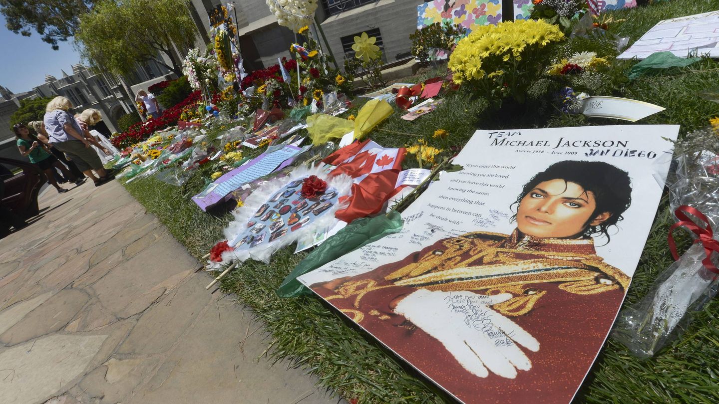 Homenaje a Michael Jackson, en el aniversario de su muerte. (EFE/Michael Nelson)
