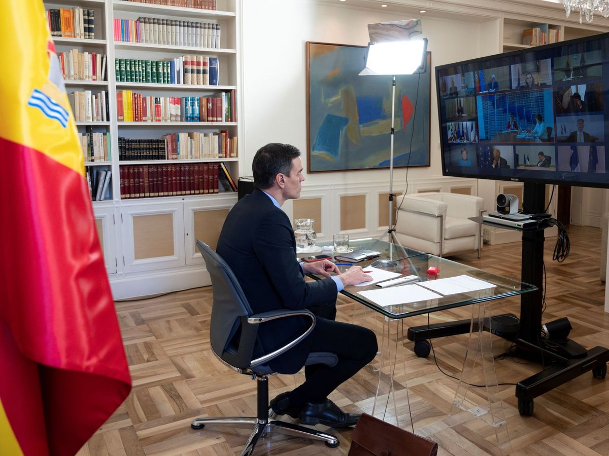 Foto: El presidente del Gobierno, Pedro Sánchez, participa en el Consejo Europeo que se celebró por videoconferencia. (EFE)