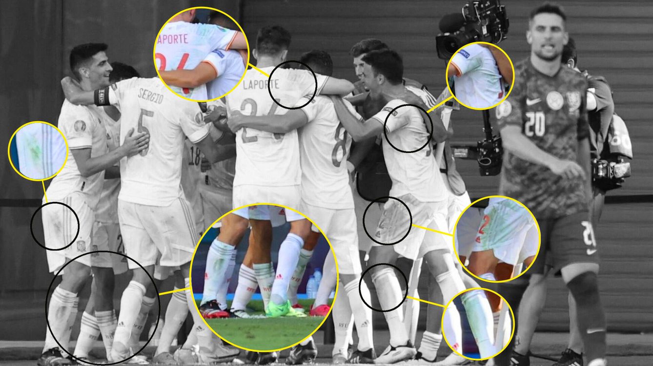 Foto: Los jugadores presentaban en su equipación manchas verdes, identificadas en esta imagen mediante círculos. (EFE)