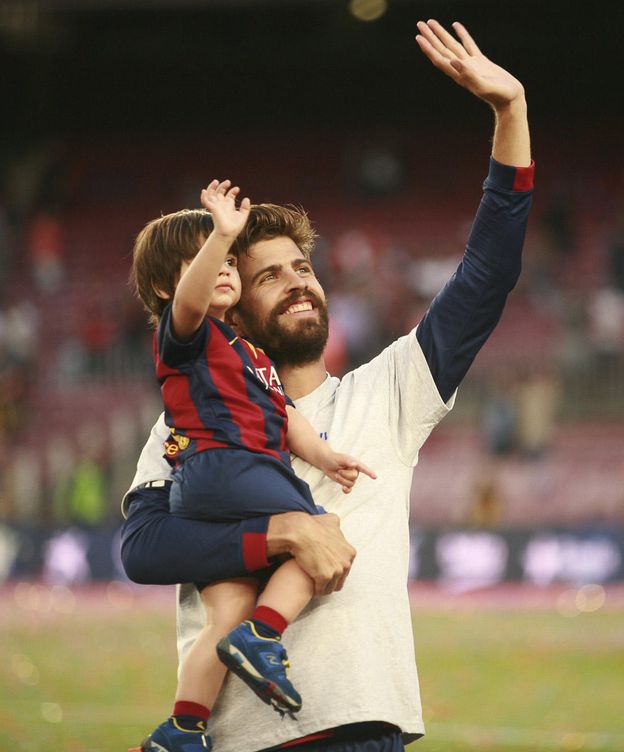Foto: Gerard Piqué con su hijo Milan en brazos (Gtres)