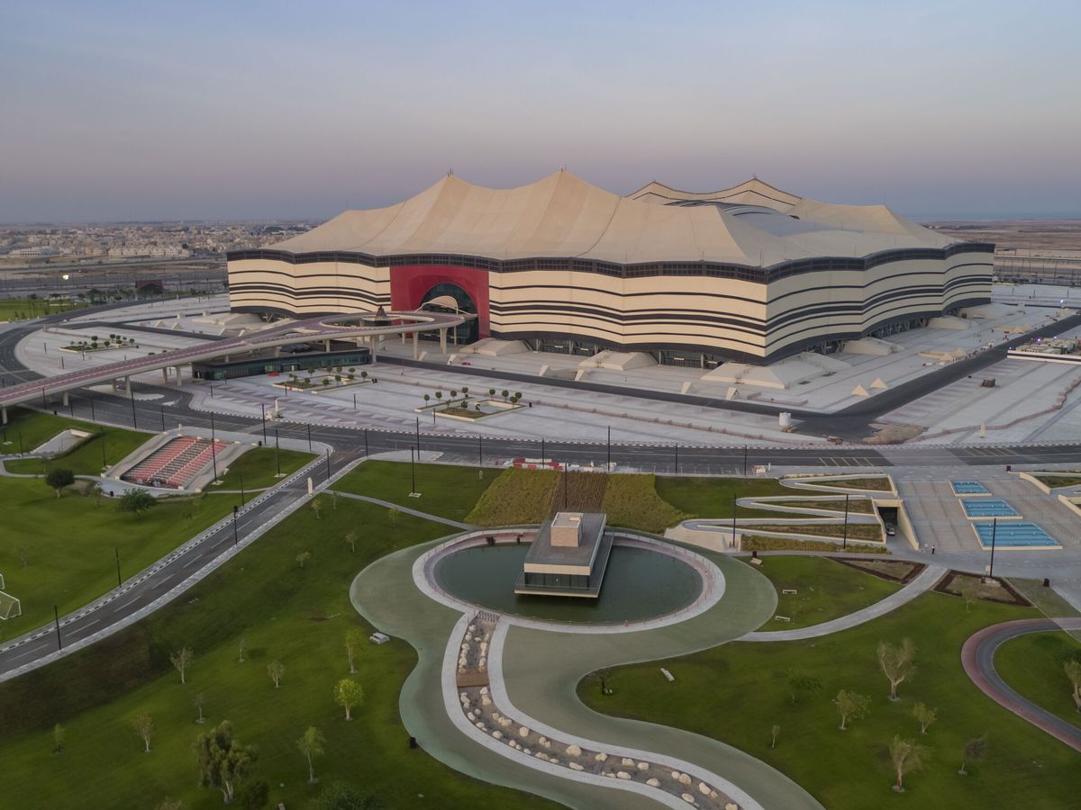 Foto: El estadio Al Bayt será el escenario de la ceremonia inaugural de Qatar 2022 (EFE)